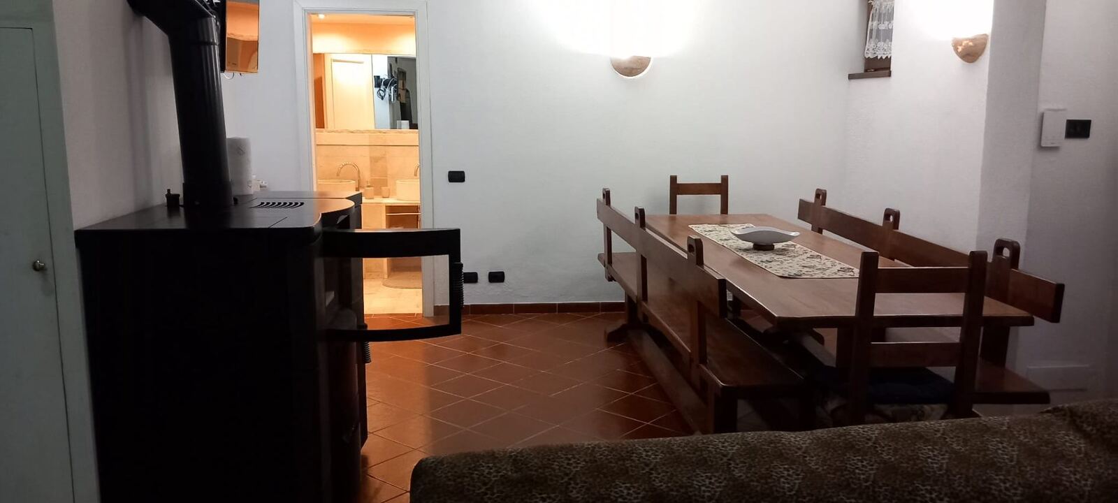 Taverna con stufa a legna